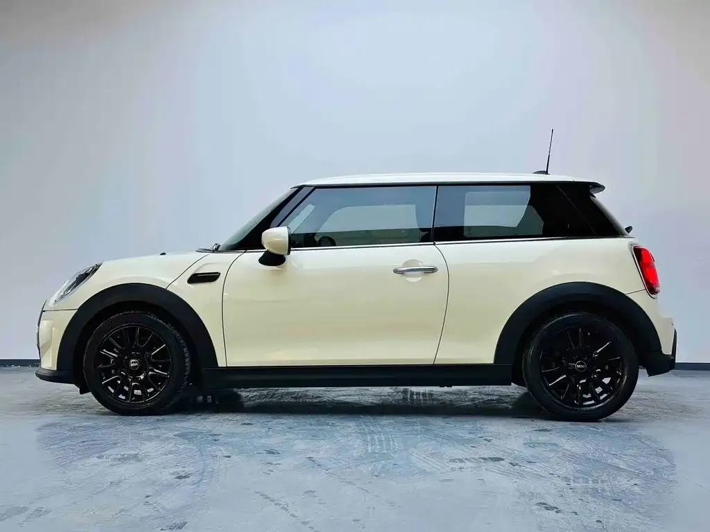 MINI Cooper (3-door) 2021 из CN, фото 2