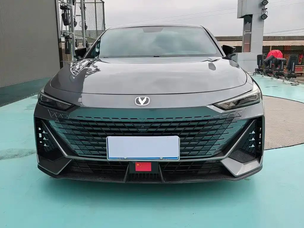 Changan UNI-V 2023 из CN, фото 3