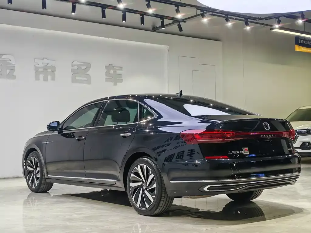 Volkswagen Passat 2024 из CN, фото 9