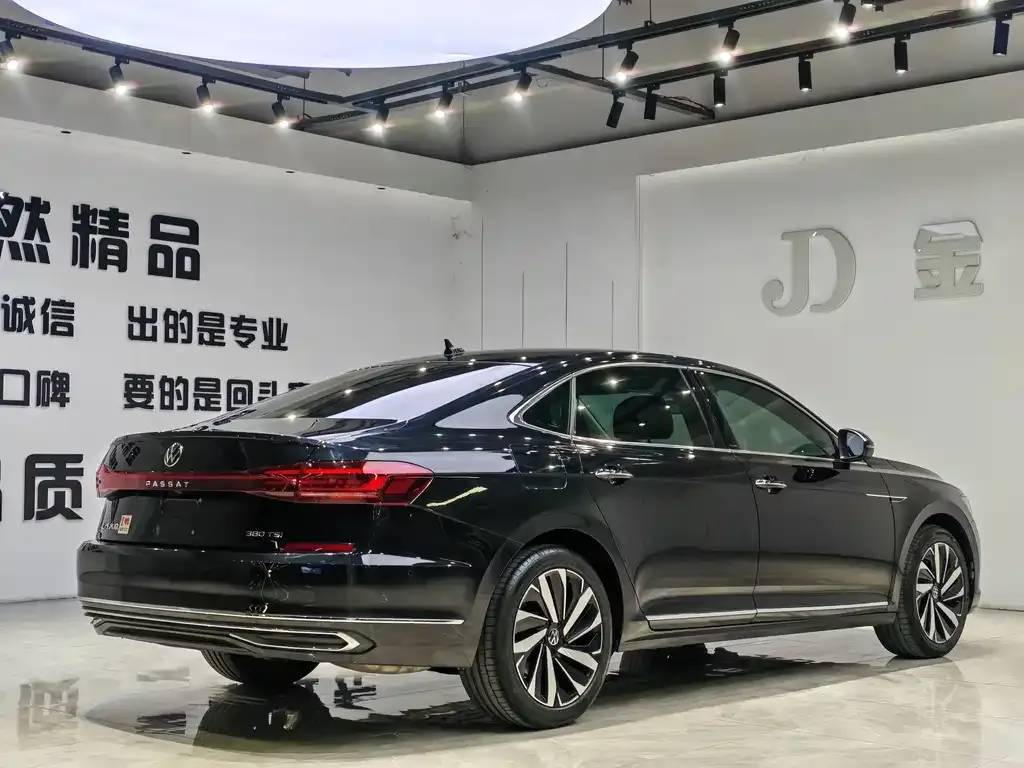 Volkswagen Passat 2024 из CN, фото 8