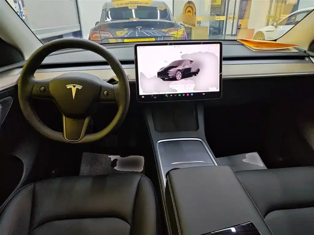 Tesla Model Y — фото 5