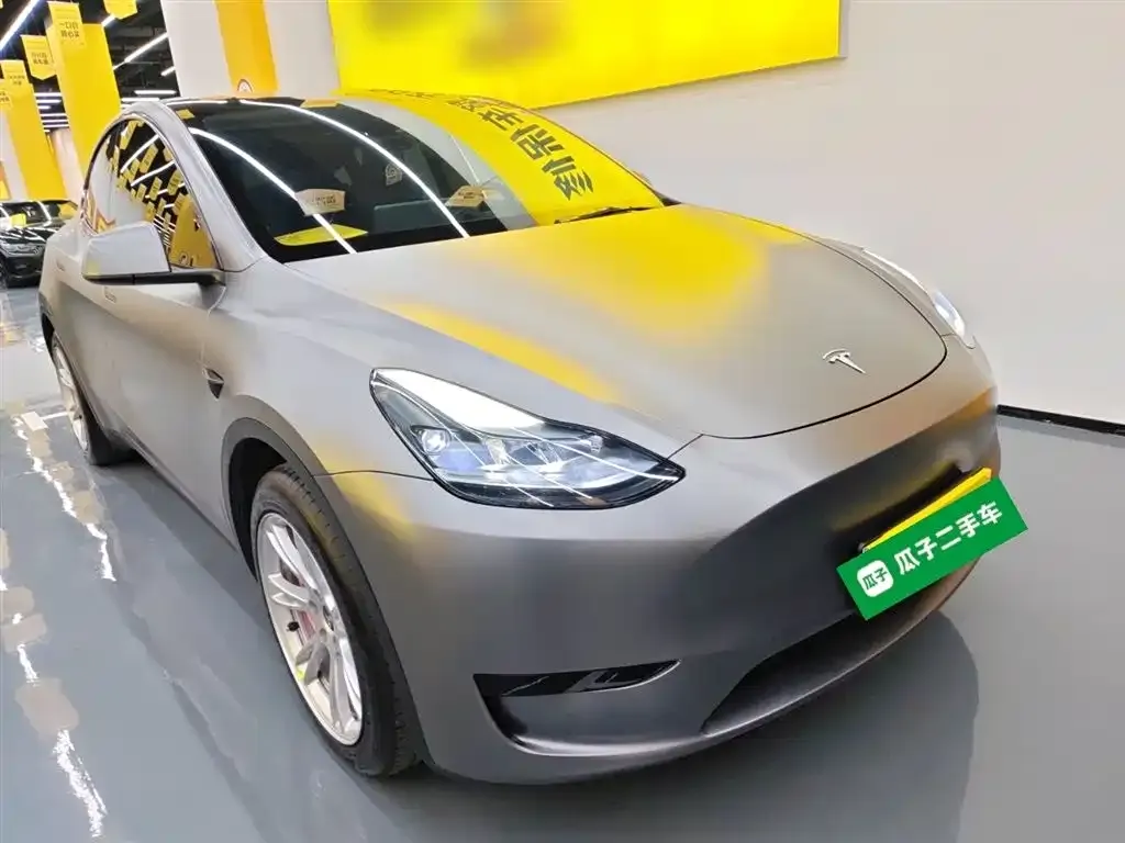 Tesla Model Y — фото 10