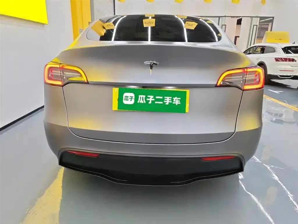 Tesla Model Y — фото 4