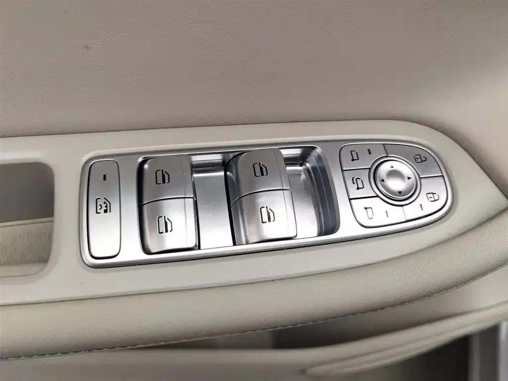 Chery Tiggo 8 PRO NEV 2023 из CN, фото 9