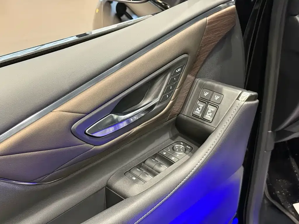 Toyota Alphard 2025 из CN, фото 10
