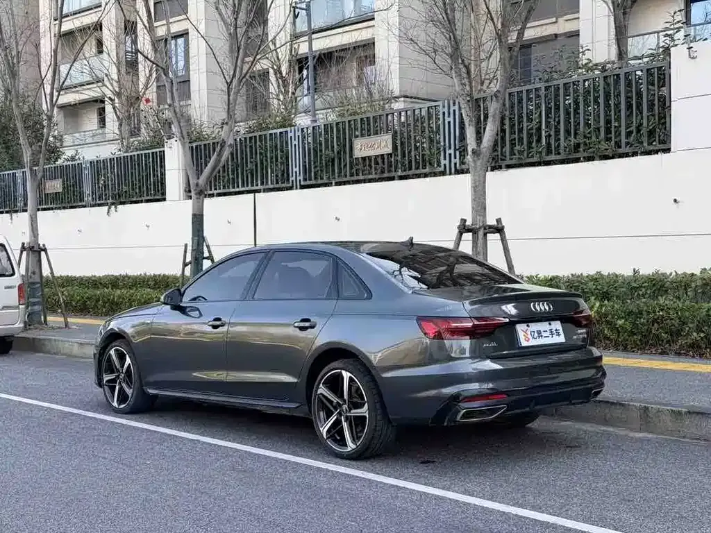 Audi A4L 2024 из CN, фото 9