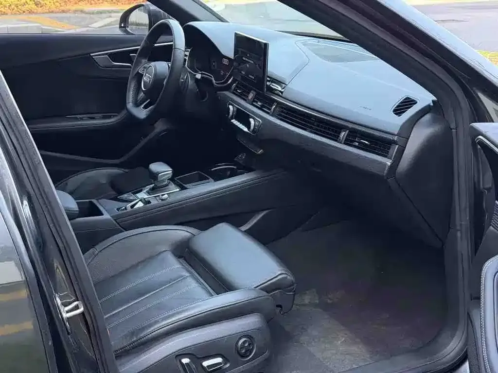 Audi A4L 2024 из CN, фото 6