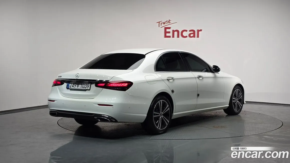 Mercedes-Benz E-Class 2021 из KR, фото 2