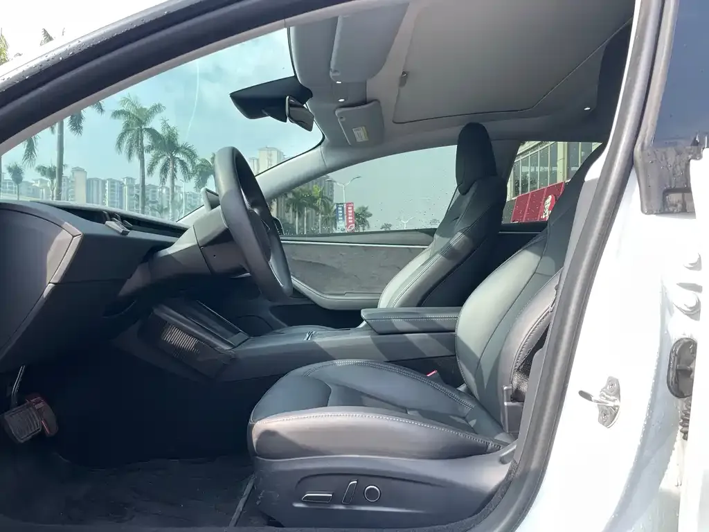 Tesla Model 3 2023 из CN, фото 8