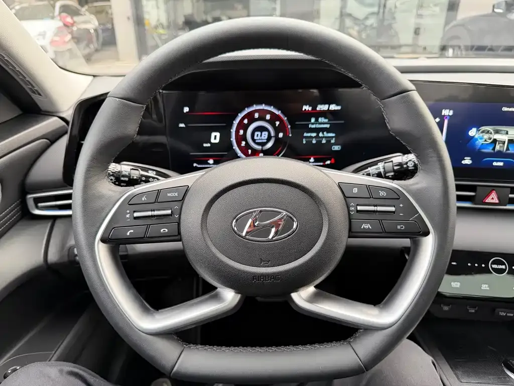 Hyundai Elantra 2022 из CN, фото 2