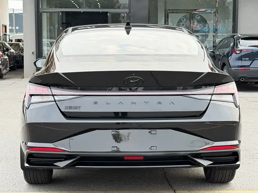 Hyundai Elantra 2022 из CN, фото 4