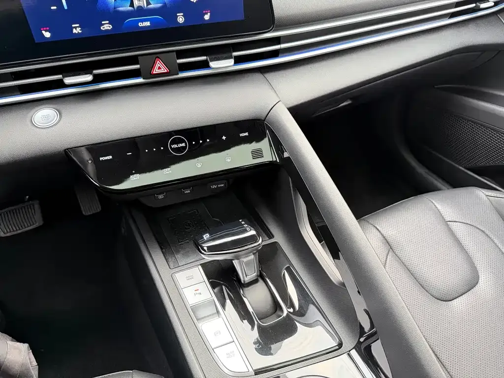 Hyundai Elantra 2022 из CN, фото 7