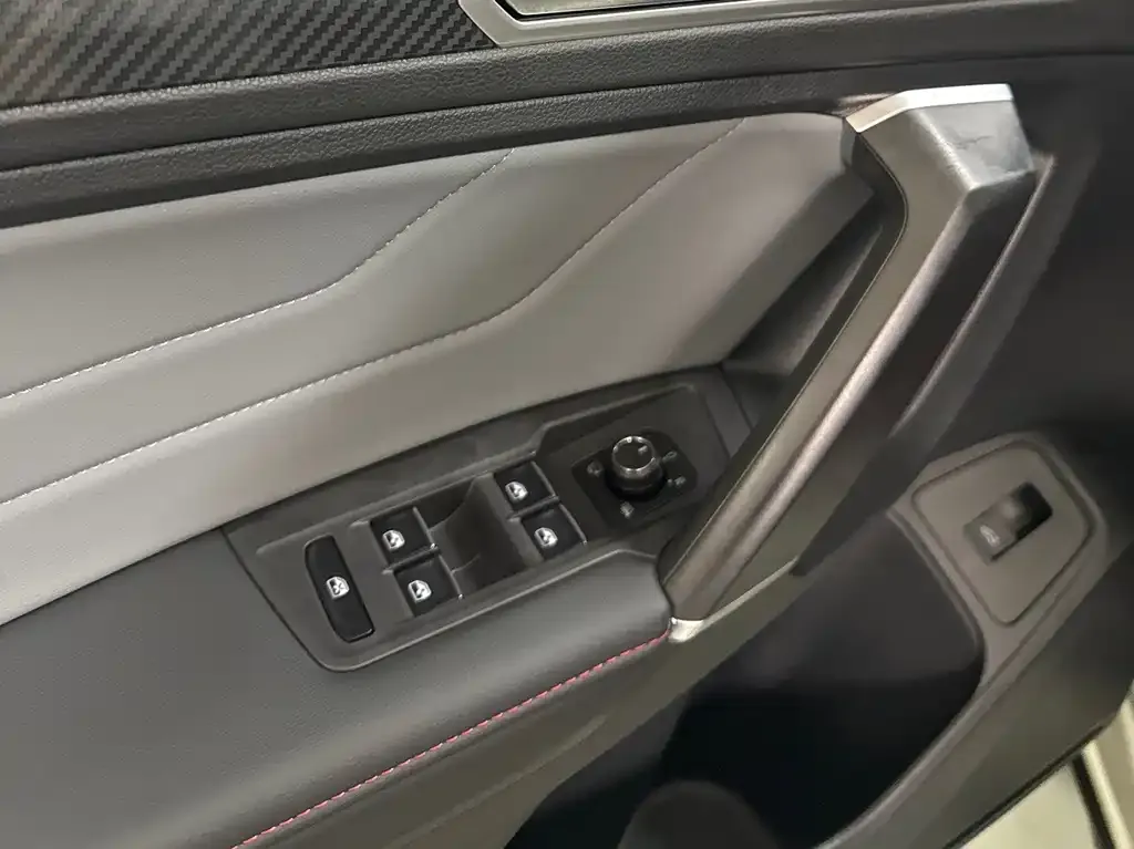 Volkswagen Tiguan L 2022 из CN, фото 3