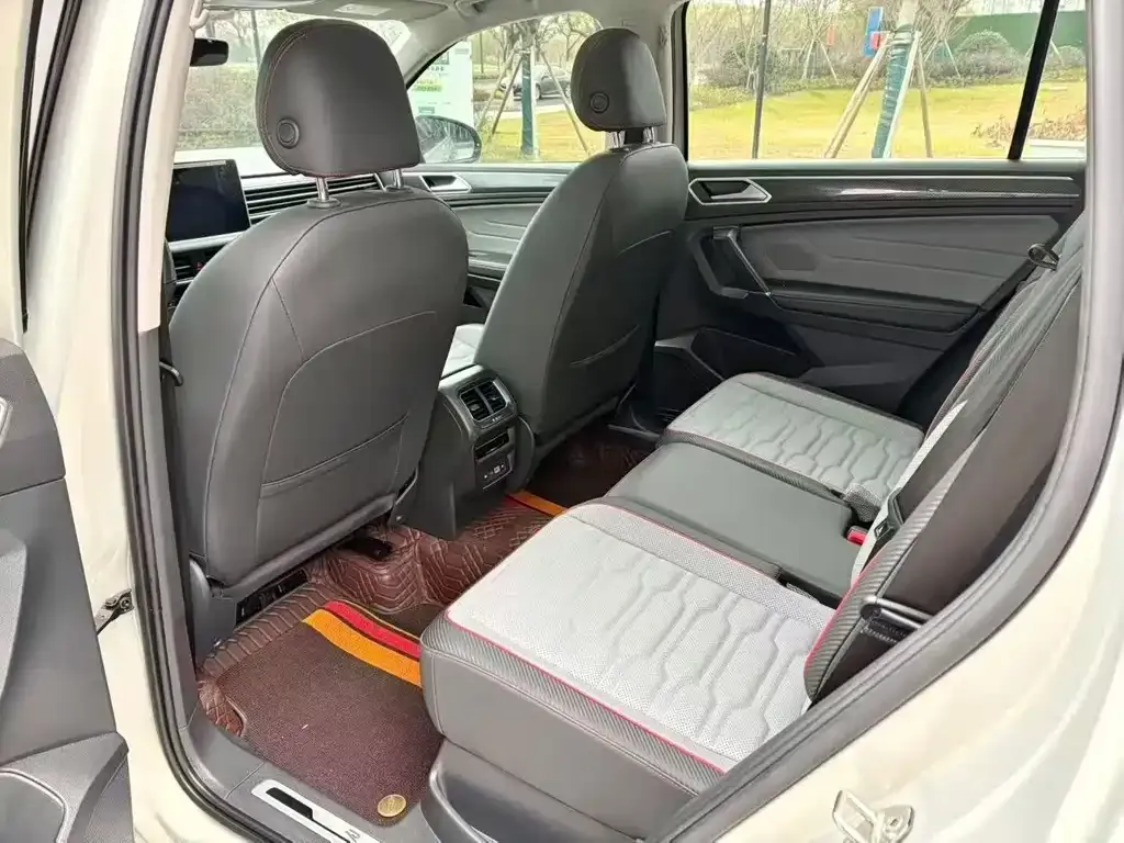 Volkswagen Tiguan L 2022 из CN, фото 5