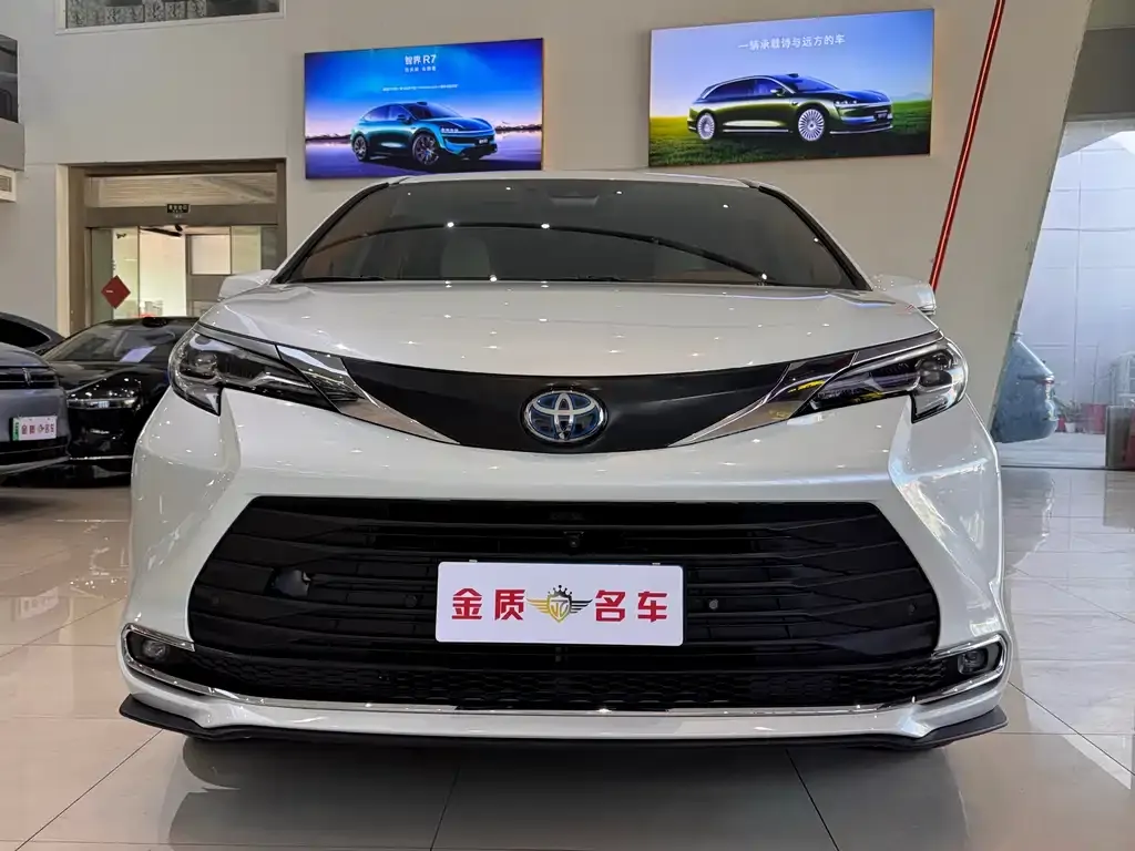 Toyota Sienna 2022 из CN, фото 8