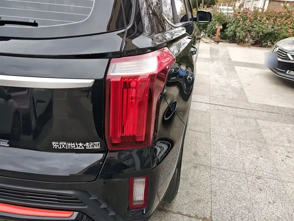 Kia Sportage — фото 8
