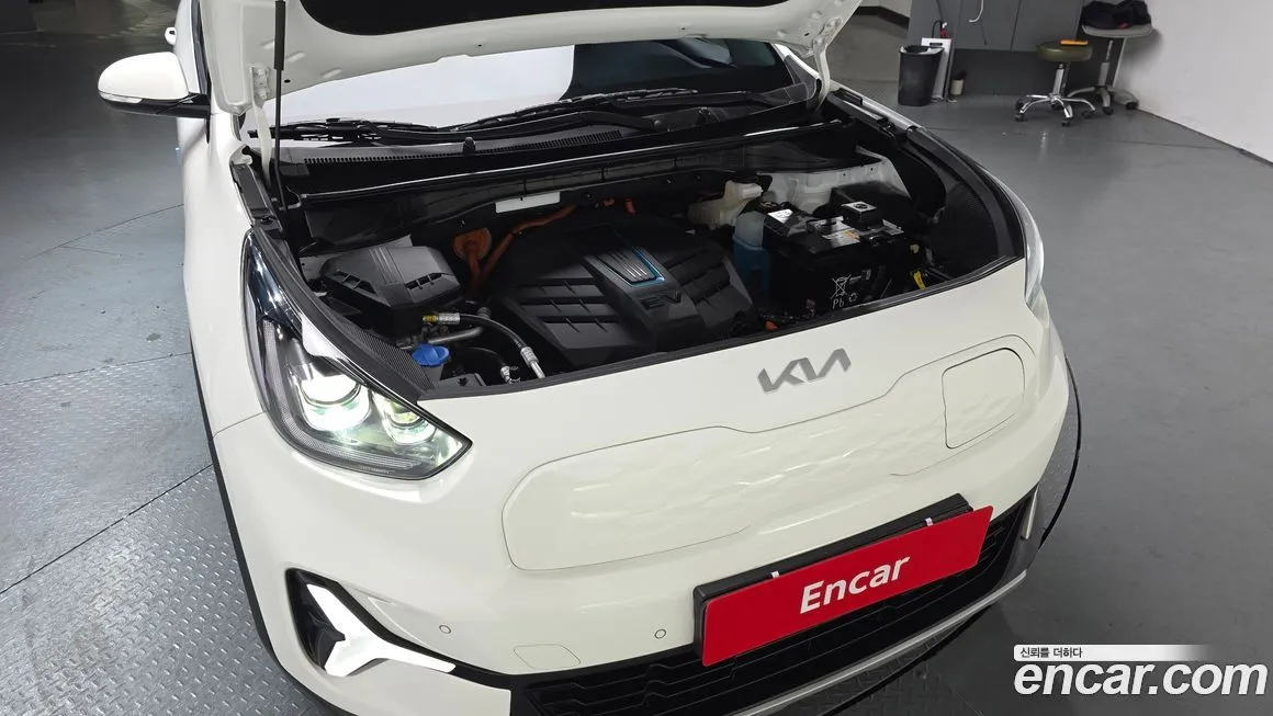 Kia Niro 2023 из KR, фото 6