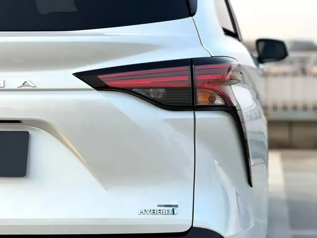 Toyota Sienna 2022 из CN, фото 9