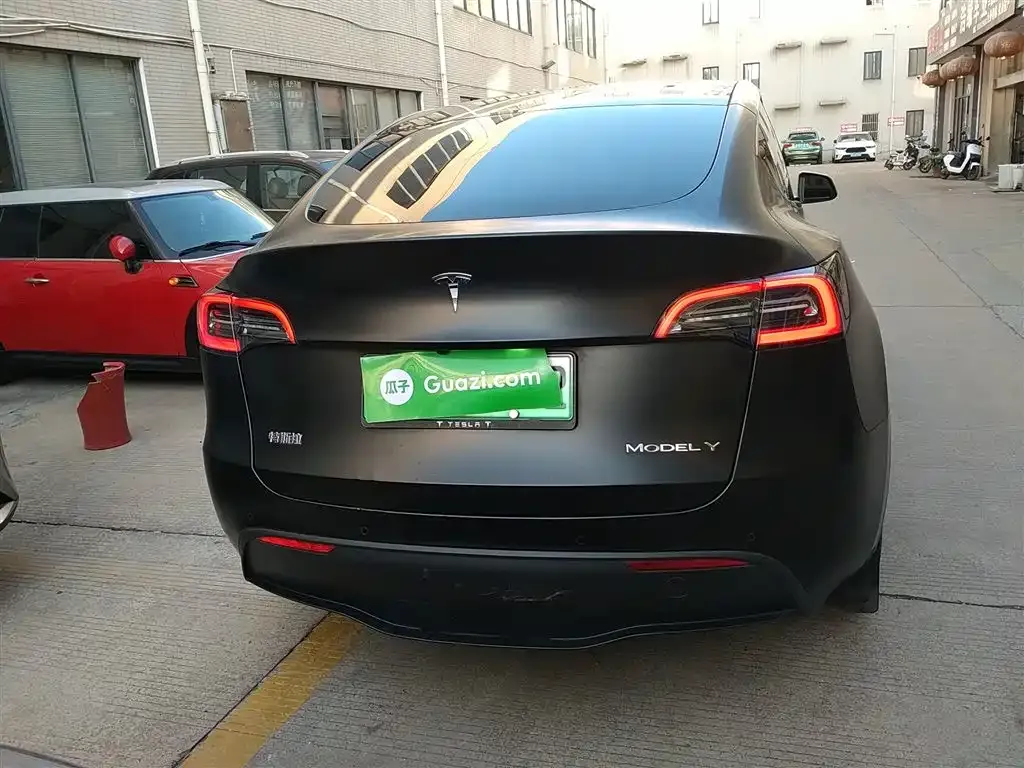 Tesla Model Y — фото 6