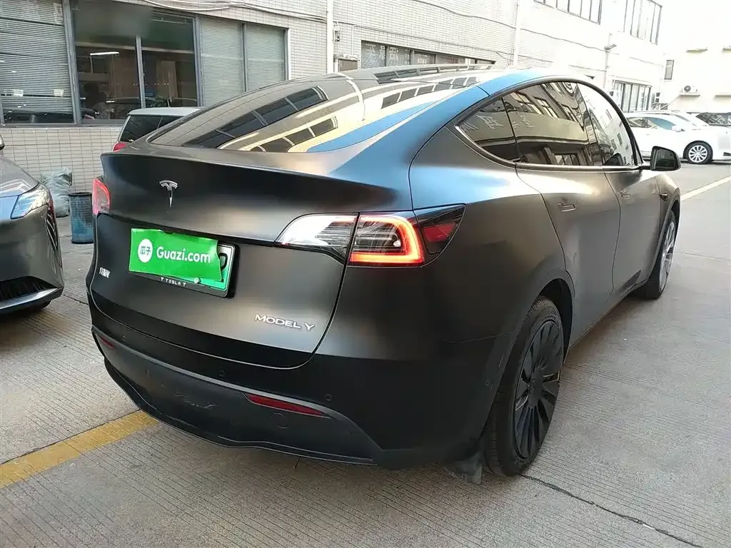 Tesla Model Y — фото 7