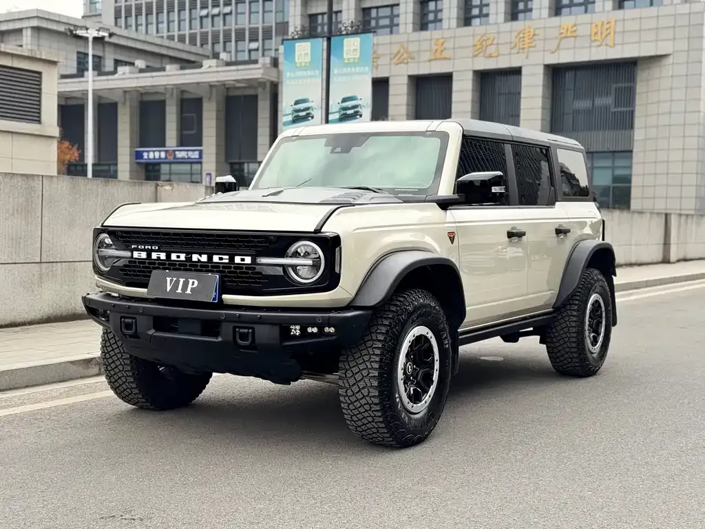 Ford Bronco 2024 из CN, фото 1