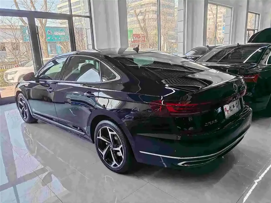 Volkswagen Passat — фото 4
