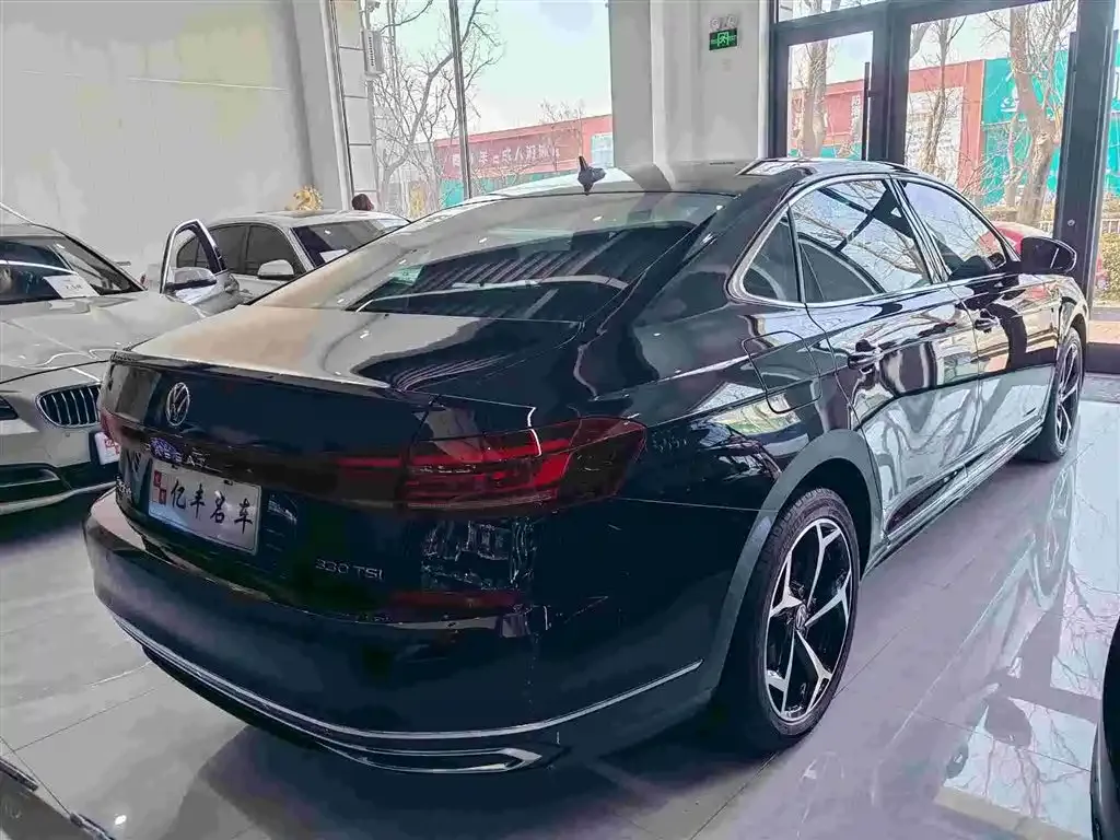 Volkswagen Passat — фото 5