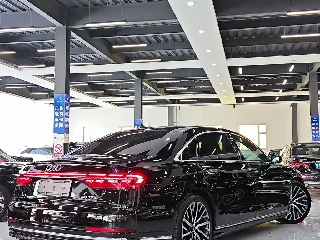 Audi A8 2024 из CN, фото 7