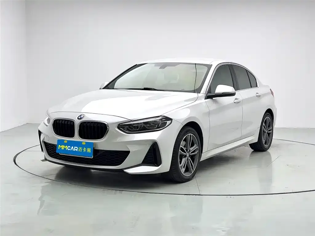BMW 1 Series 2021 из CN, фото 1