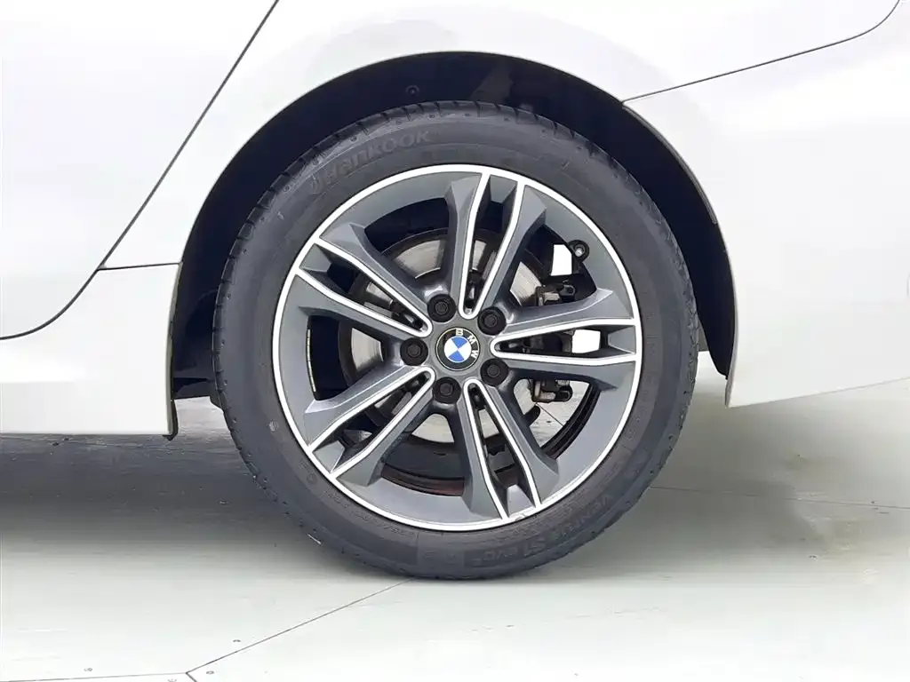 BMW 1 Series 2021 из CN, фото 6