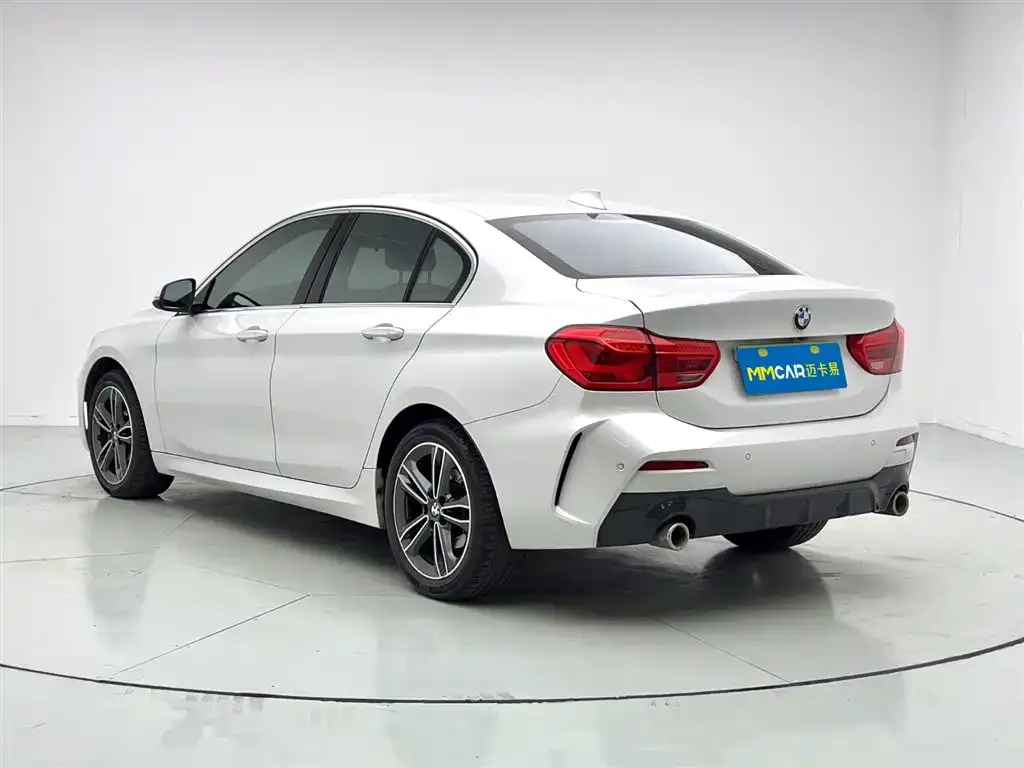 BMW 1 Series 2021 из CN, фото 3