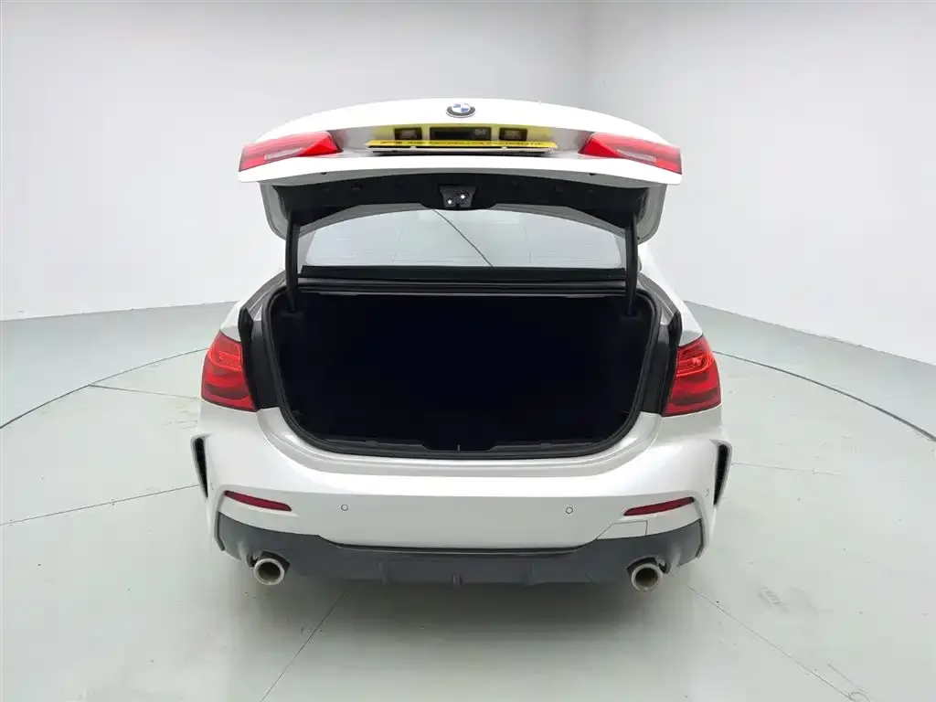 BMW 1 Series 2021 из CN, фото 8