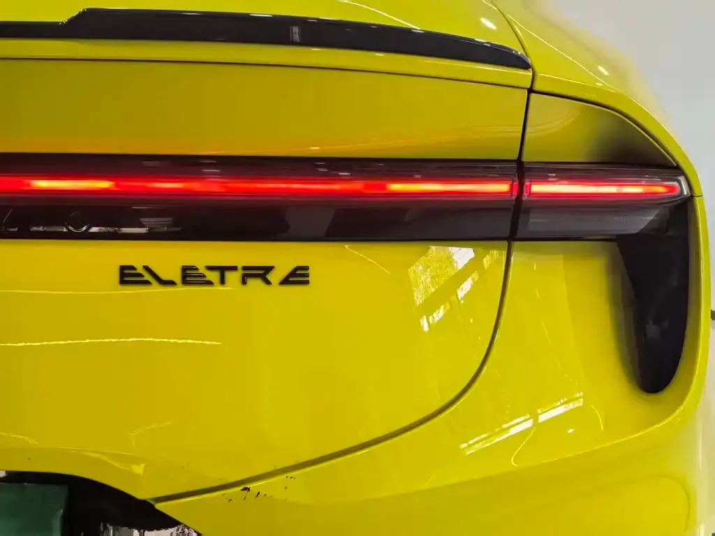 Lotus Eletre — фото 4