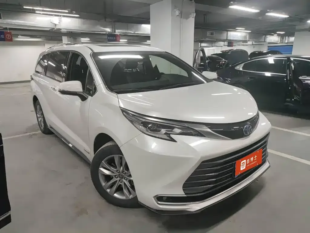 Toyota Sienna 2022 из CN, фото 6