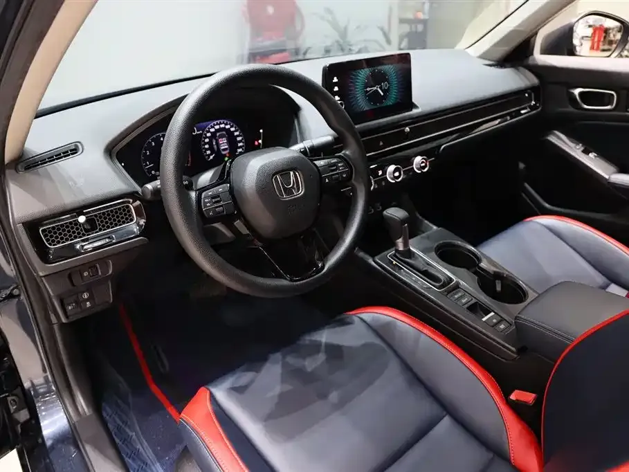 Honda Civic — фото 10