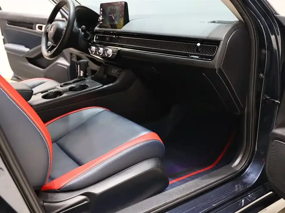 Honda Civic — фото 8