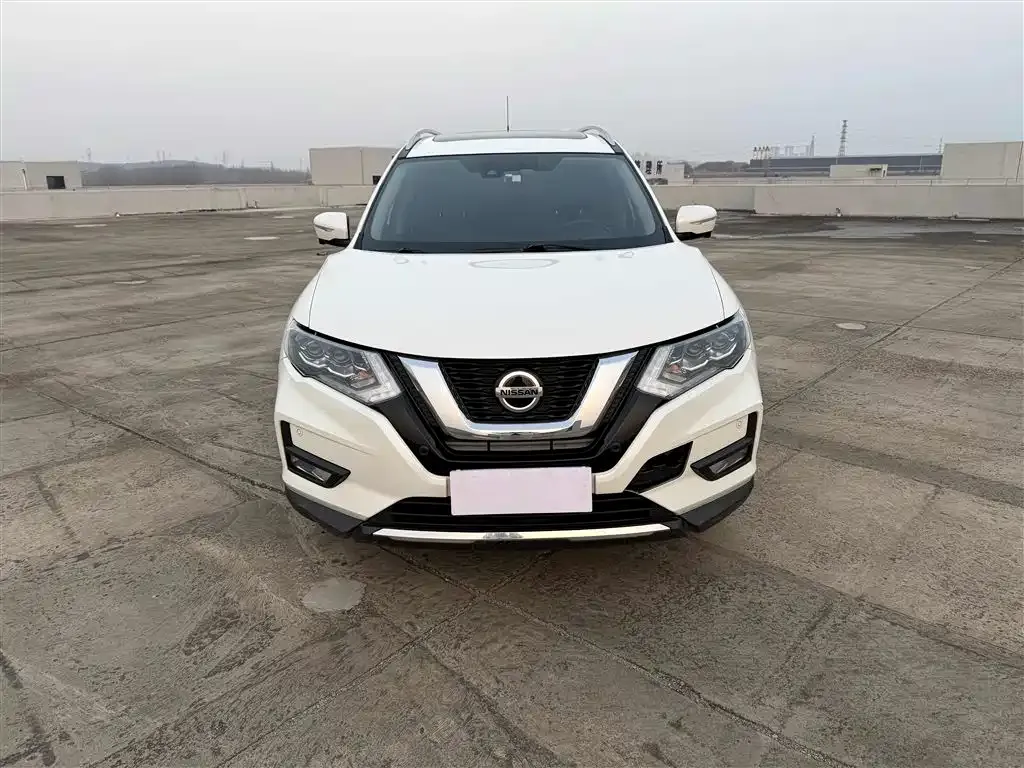 Nissan X-Trail 2023 из CN, фото 2