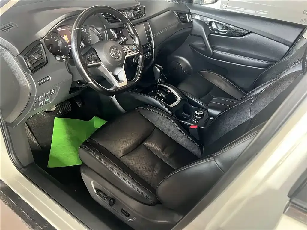 Nissan X-Trail 2023 из CN, фото 4