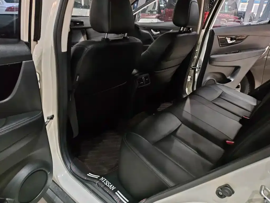 Nissan X-Trail 2021 из CN, фото 3