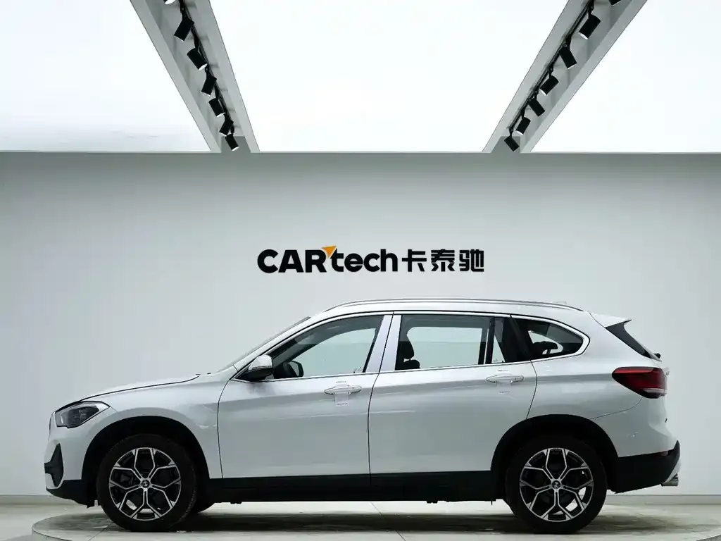BMW X1 2022 из CN, фото 2