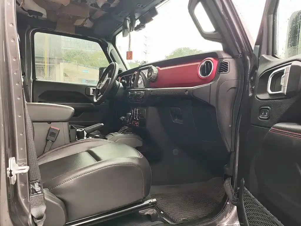 Jeep Wrangler 2023 из CN, фото 9