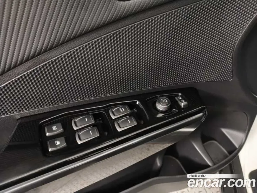 KG Mobility (Ssangyong) TIBOLI 2022 из KR, фото 9