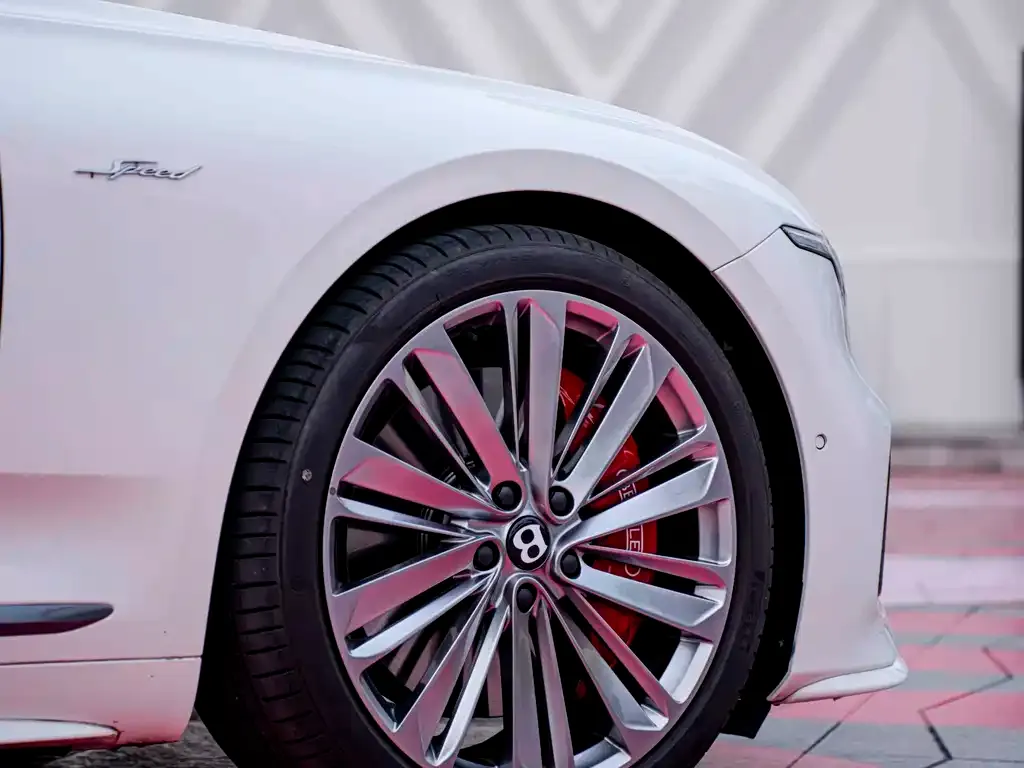 Bentley Continental PHEV 2025 из CN, фото 2