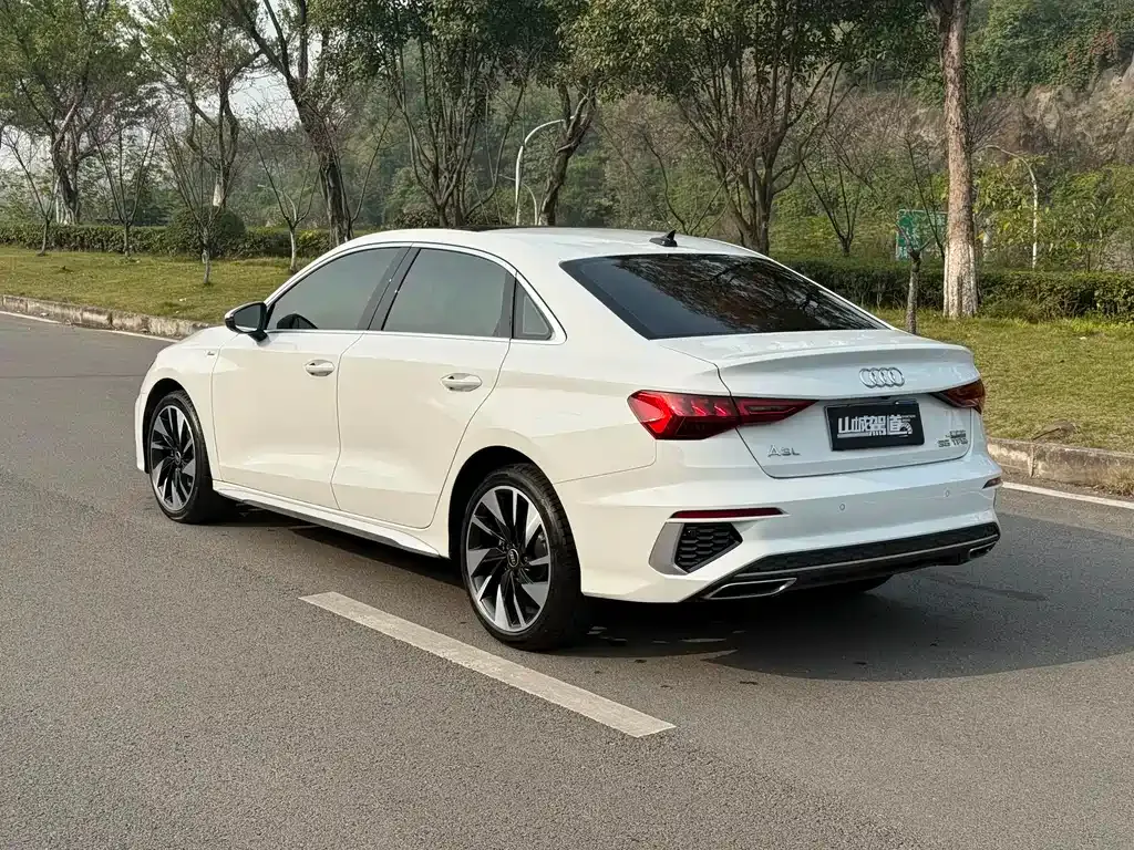 Audi A3 2023 из CN, фото 5