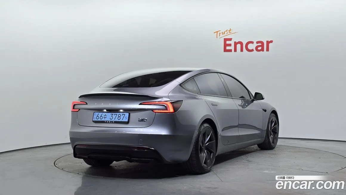 Tesla Model 3 2025 из KR, фото 4