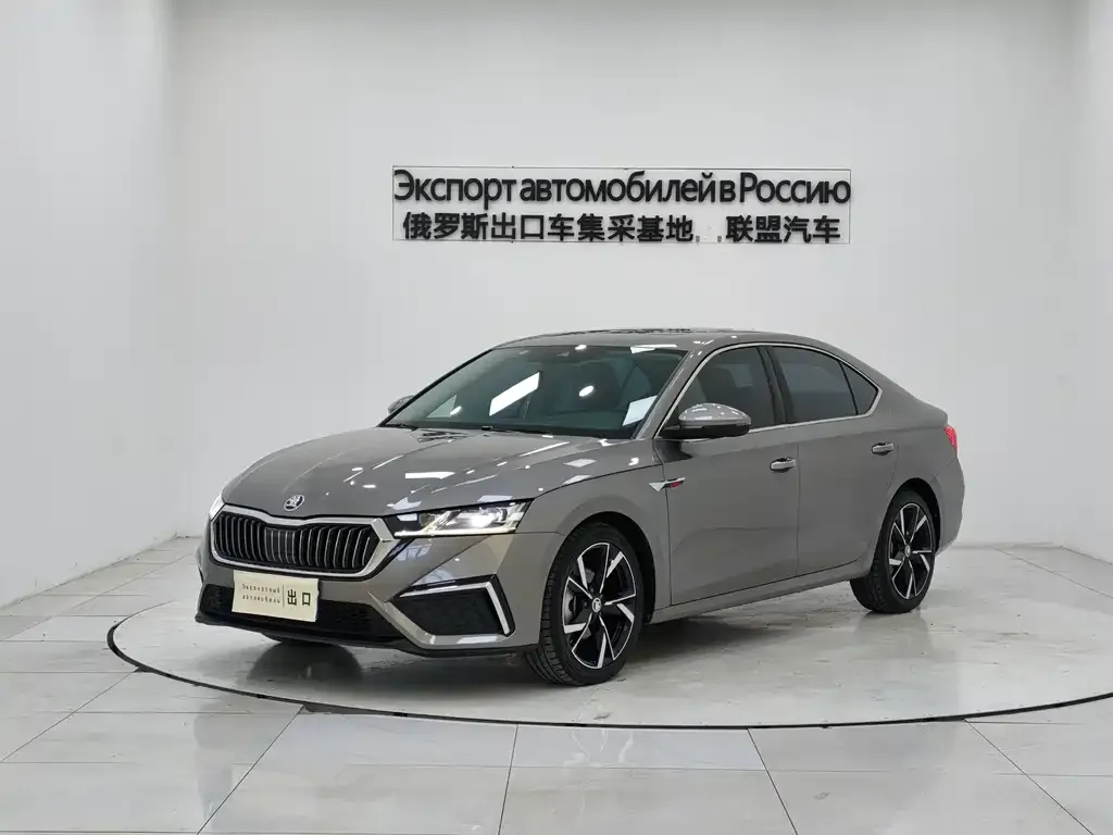 Skoda Octavia — фото 1