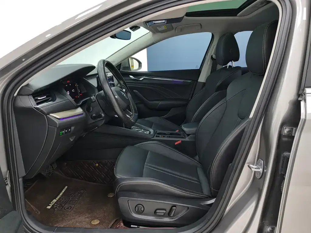 Skoda Octavia — фото 10