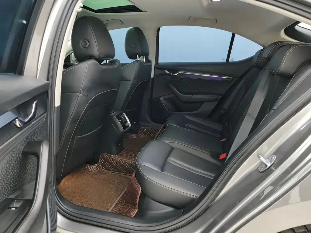 Skoda Octavia — фото 4