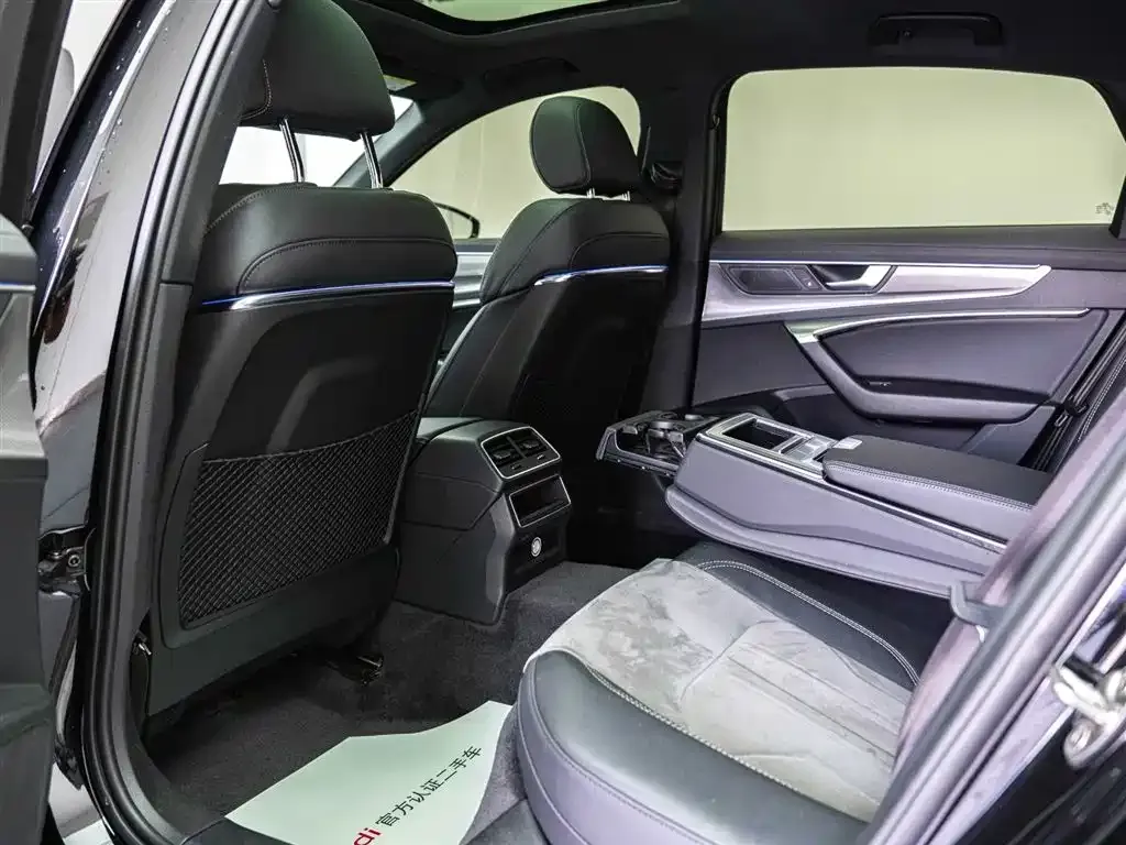 Audi A6L 2022 из CN, фото 2