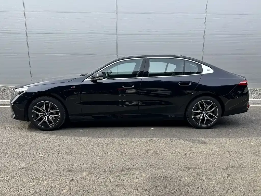BMW i5 2024 из CN, фото 6